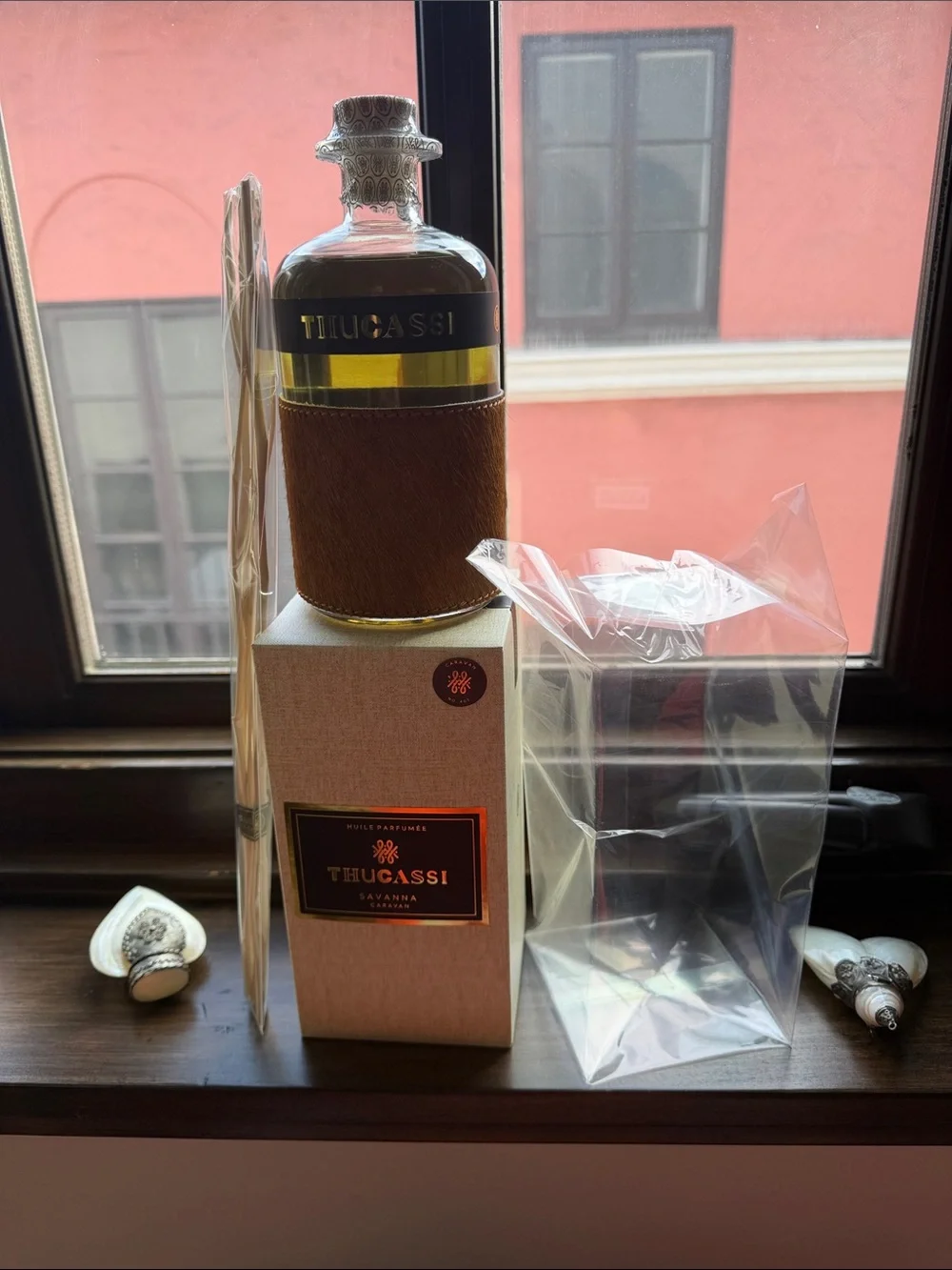 “THUCASSI” 17floz Exquisite diffuser Scent is SAVANNA CARAVAN